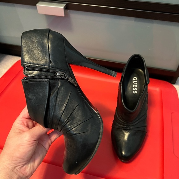 Guess Booties, Black, Size 7 - Picture 3 of 4